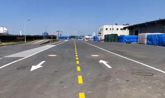宿遷廠區(qū)道路劃線哪里便宜？找飛揚(yáng)市政