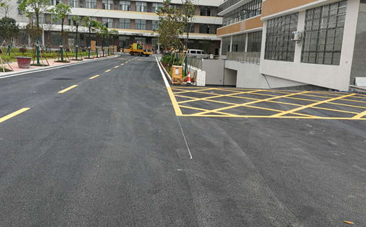 蘇州車位劃線分析，辦公樓出入口地面劃線要求？