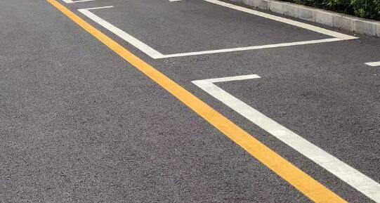 蘇州車位劃線全包服務(wù) 選擇飛揚，提升停車場品質(zhì)